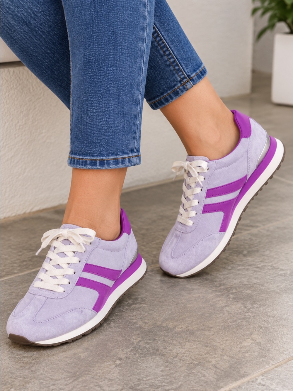 NATURALIZER LORENA SNEAKER COLOR LILAC/VIOLET SIZE 8.